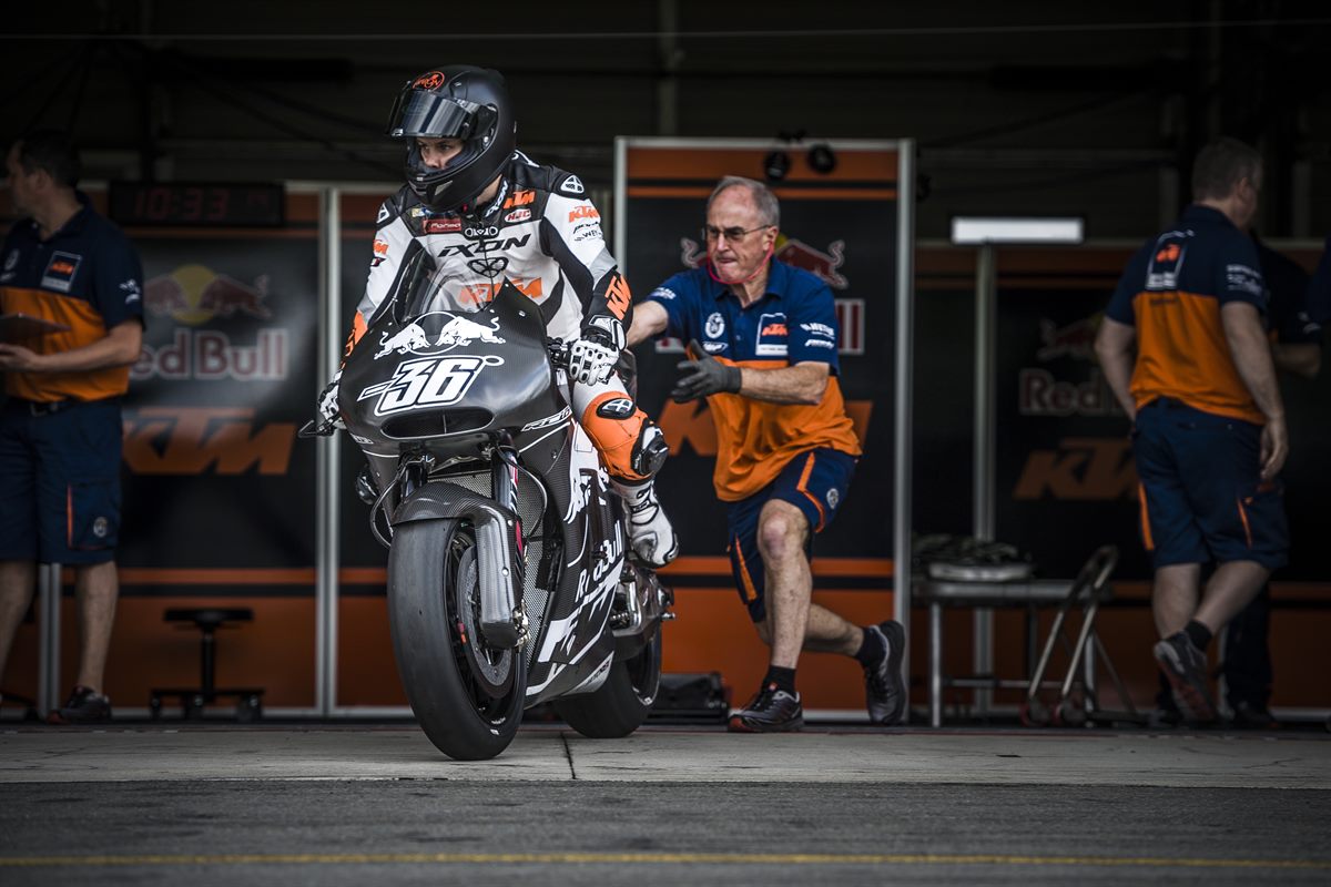 Mika Kallio & Mechanic KTM RC16 Brno 2016
