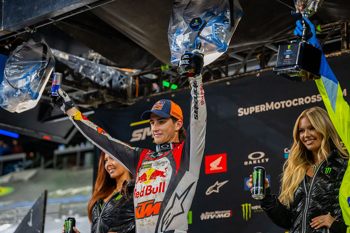 CHASE SEXTON PODIUM