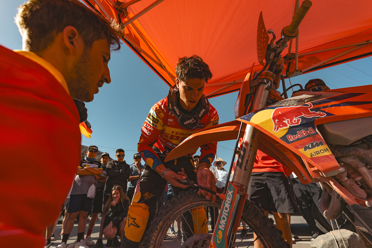 KTM ISDE Race Service
