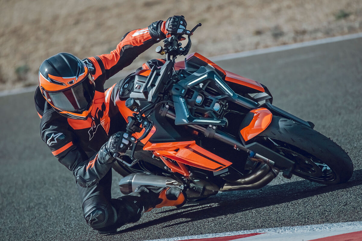 574440_MY24 KTM 1390 DUKE - Action_02_ACTION IMAGES