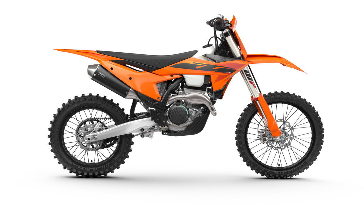 586566_MY25-KTM-250-XC-F-90-right_STUDIO_02_STUDIO