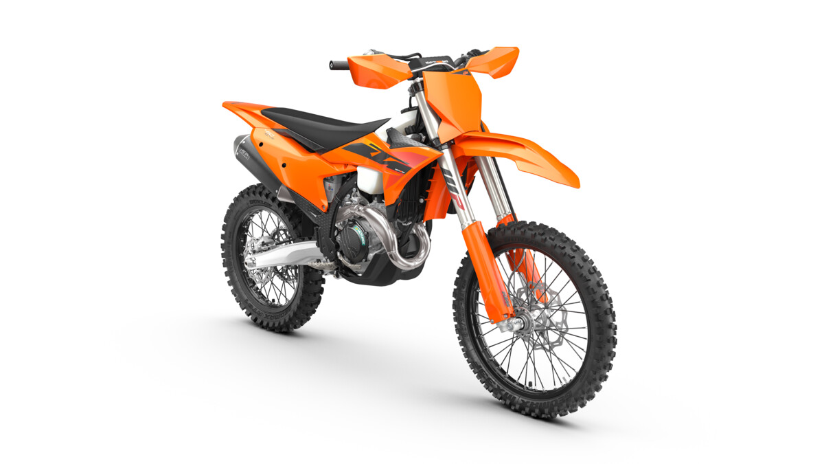586575_MY25-KTM-450-XC-F-45-right_STUDIO_02_STUDIO
