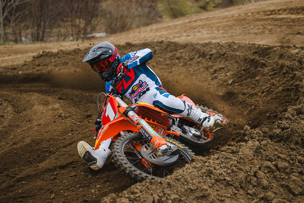 EVE BRODEUR - KTM CANADA RED BULL RACE TEAM 2024