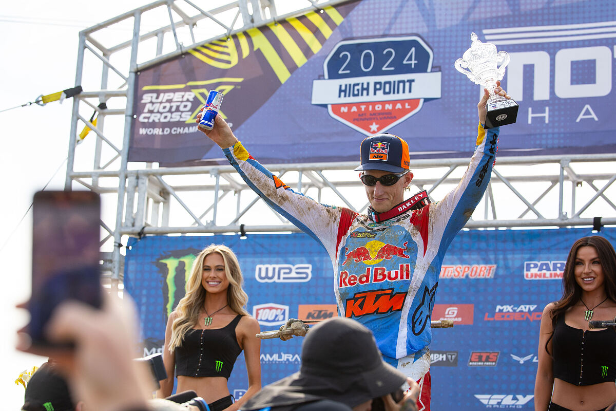 CHASE SEXTON PODIUM