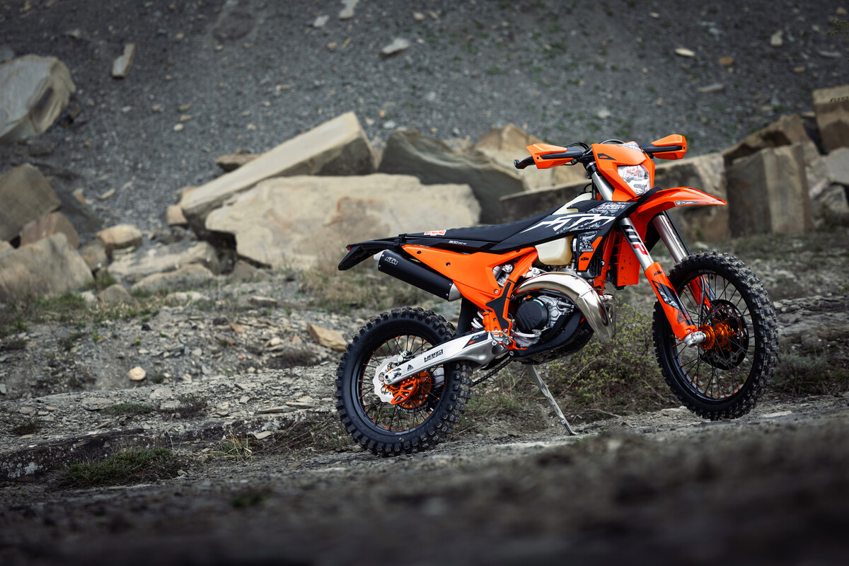 2025 KTM 300 EXC HARDENDURO