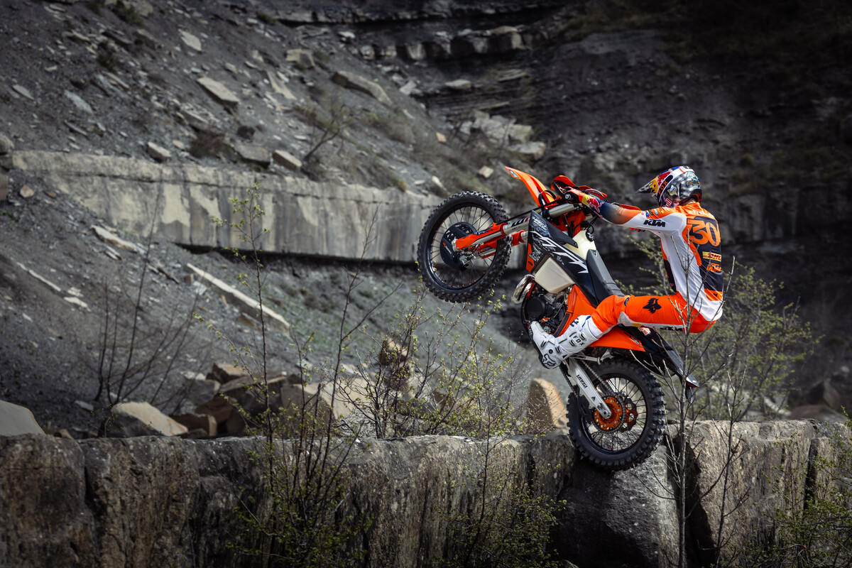 2025 KTM 300 EXC HARDENDURO