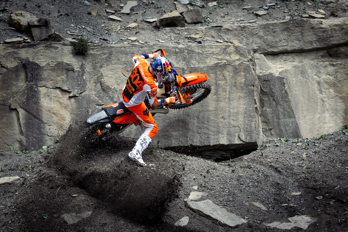2025 KTM 300 EXC HARDENDURO