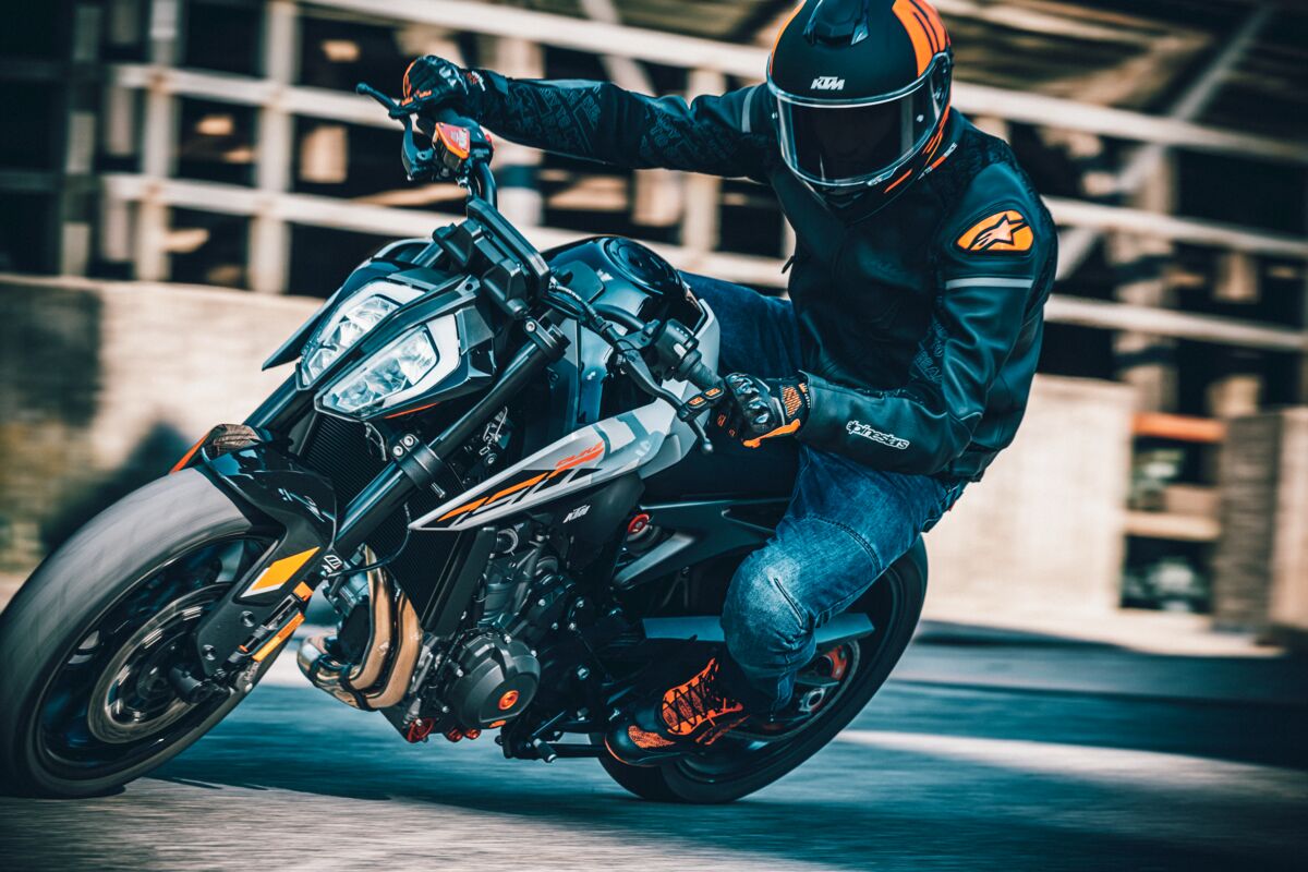 MY2023 KTM 790 DUKE（オプション装着車）