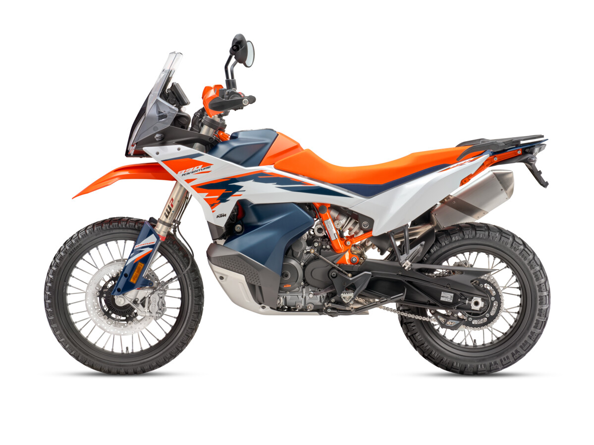658521_MY25_KTM_890_Adventure_R_90-Left_KTM 890 ADVENTURE R_STUDIO