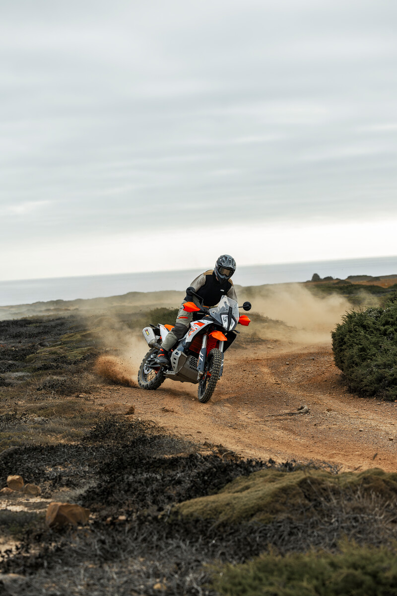 652258_MY25 KTM 890 ADVENTURE R - ACTION_EUROPE GLOBAL