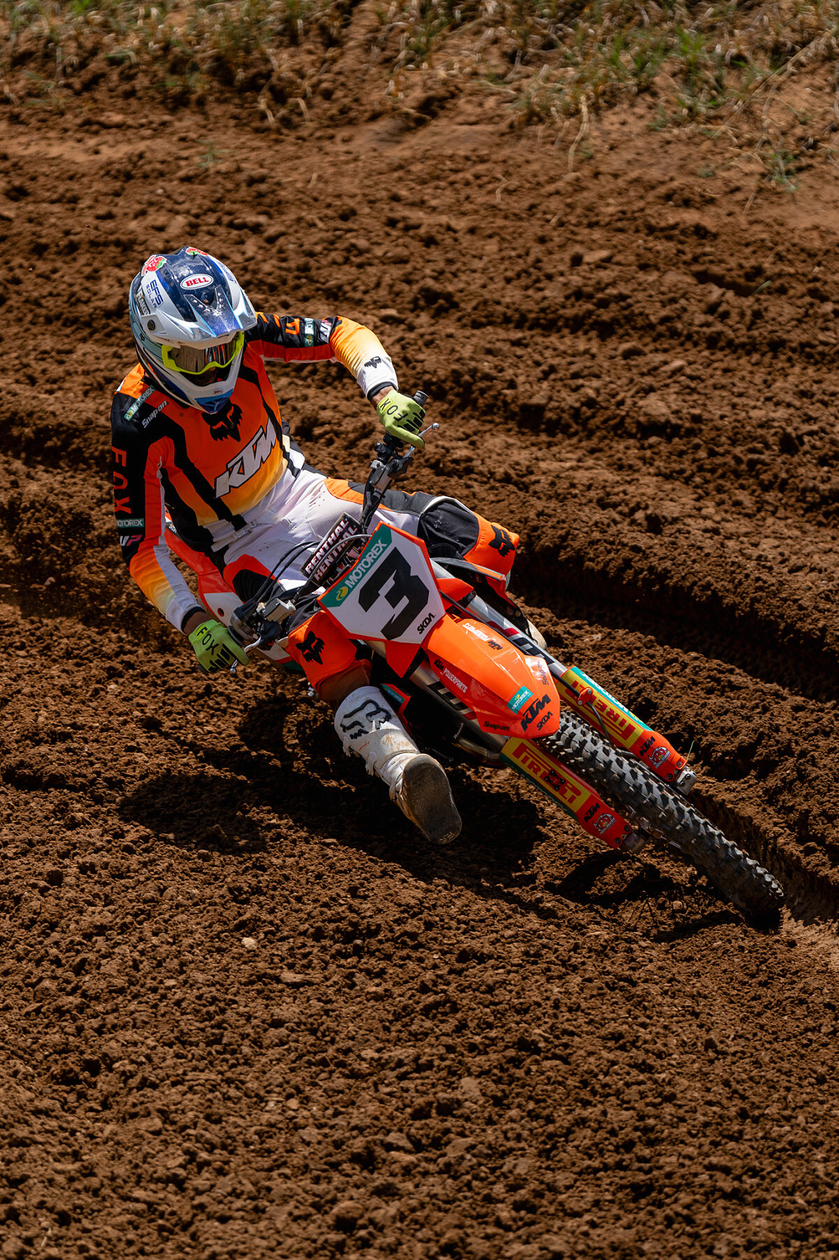 Pirelli-Partnership-KTM-Racing-Team-2025