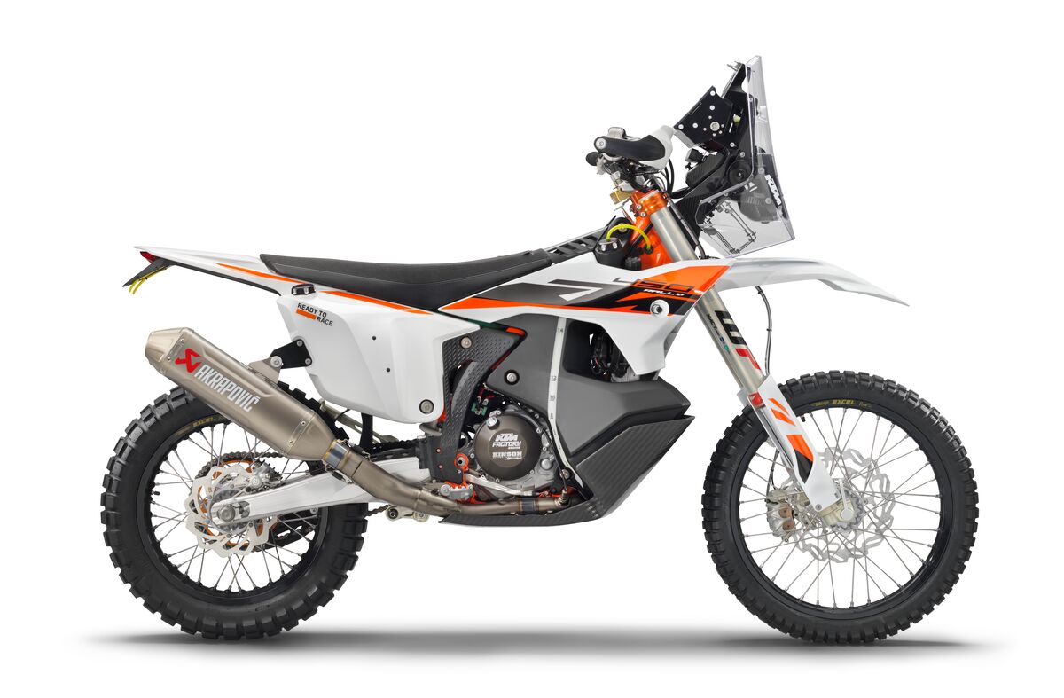 578017_MY25 KTM 450 RALLY REPLICA - 90-Right_STUDIO_03_STUDIO_03_STUDIO_STUDIO