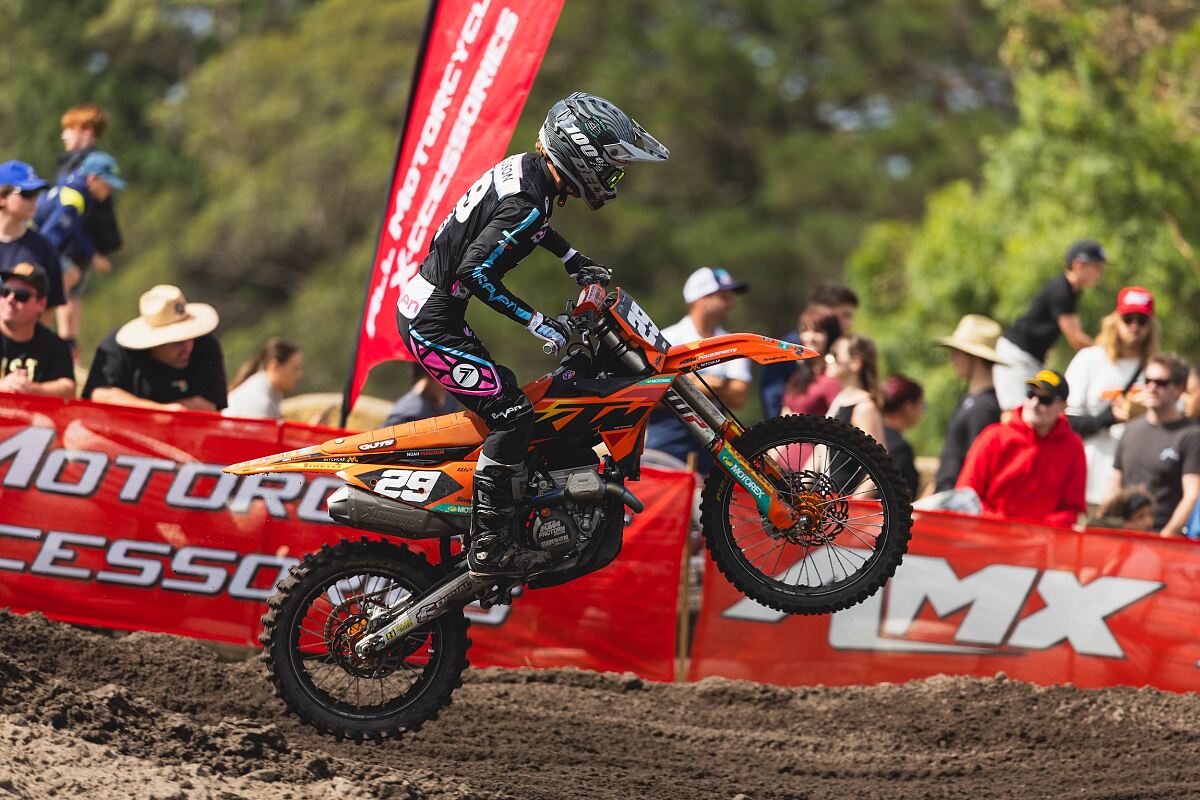 MITCHCAP-KTM-Racing-Team