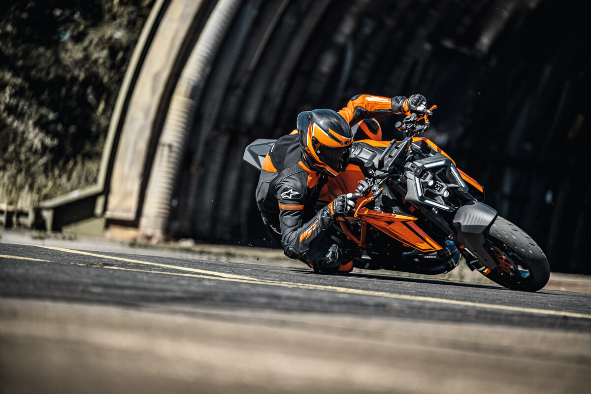 554205_MY24 KTM 1390 SUPER DUKE R_Action_Cat A_Action_ACTION_01_ACTION_Action