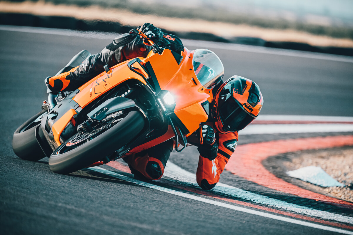 MY26 KTM 990 RC R