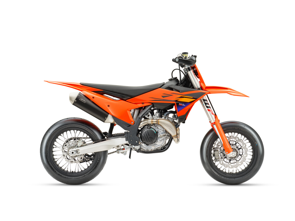 710945_MY26_KTM 450 SMR_90 Degree Right_EU_GLOBAL_01_IMAGES
