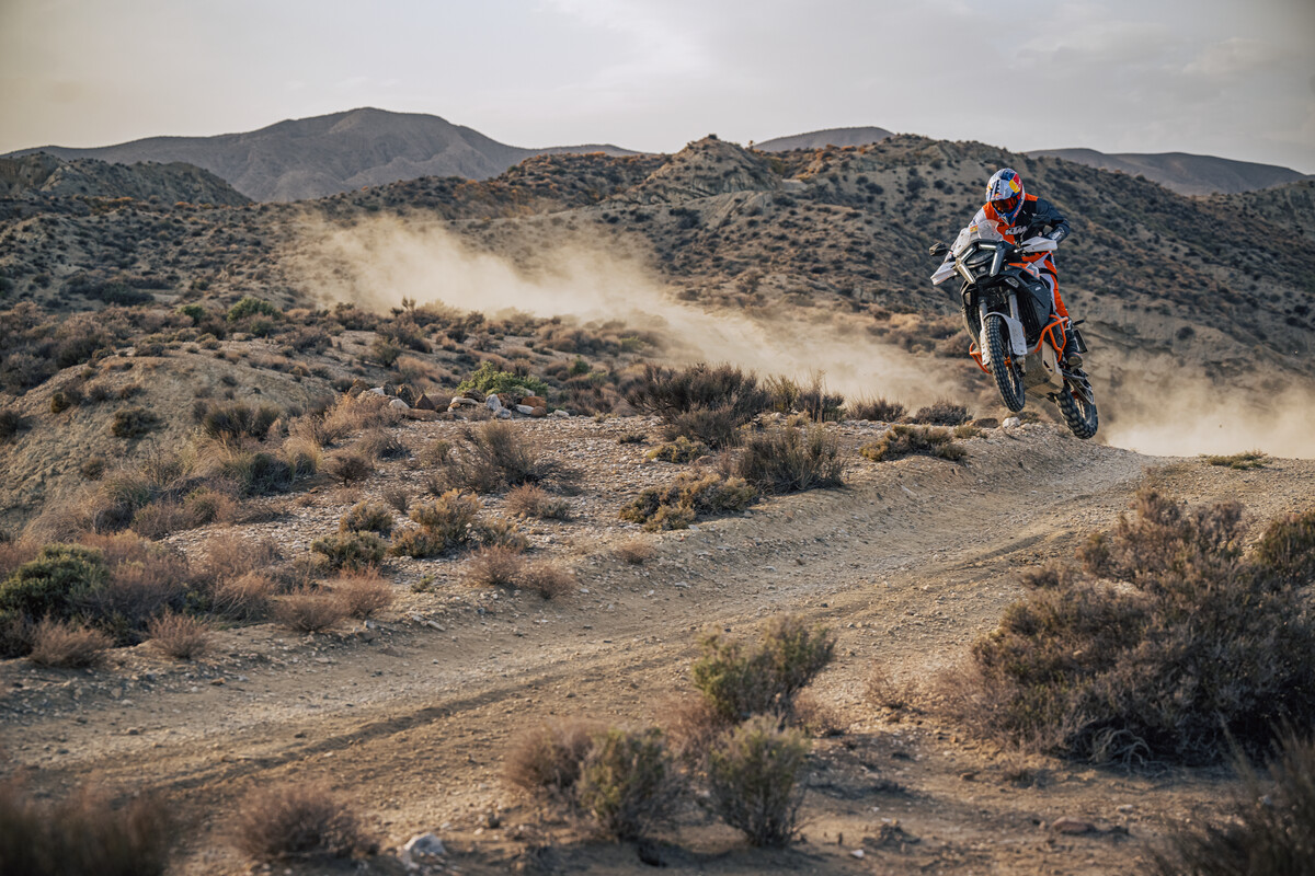 2025 KTM 1390 SUPER ADVENTURE R-1