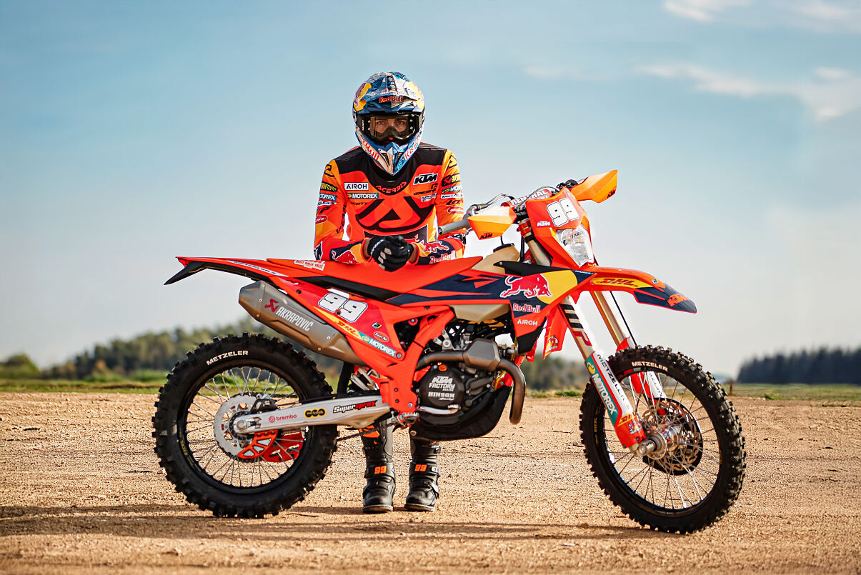 Red Bull KTM Factory Racing - Andrea Verona joins KTM-6