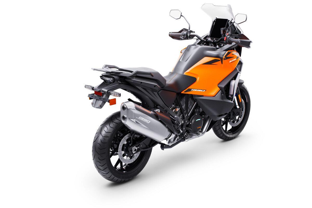 641791_MY27_KTM_1390_Super_Adventure_S_EVO_Orange_US_Rear-Right_USA