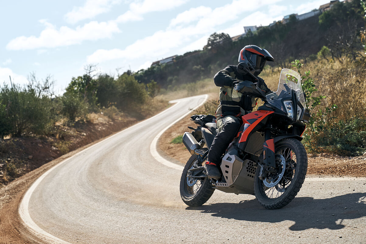 MY25 KTM 790 ADVENTURE
