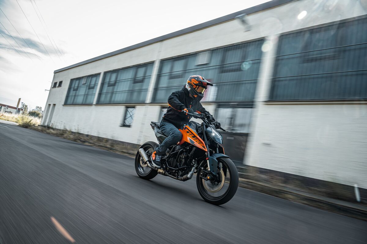 MY24 KTM 125 DUKE_